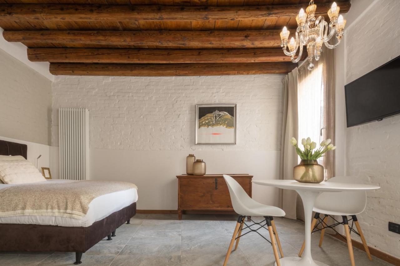 Castello Apartment With Garden R&R Венеція Екстер'єр фото