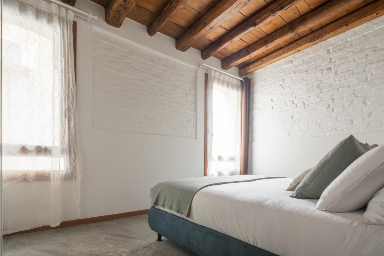 Castello Apartment With Garden R&R Венеція Екстер'єр фото
