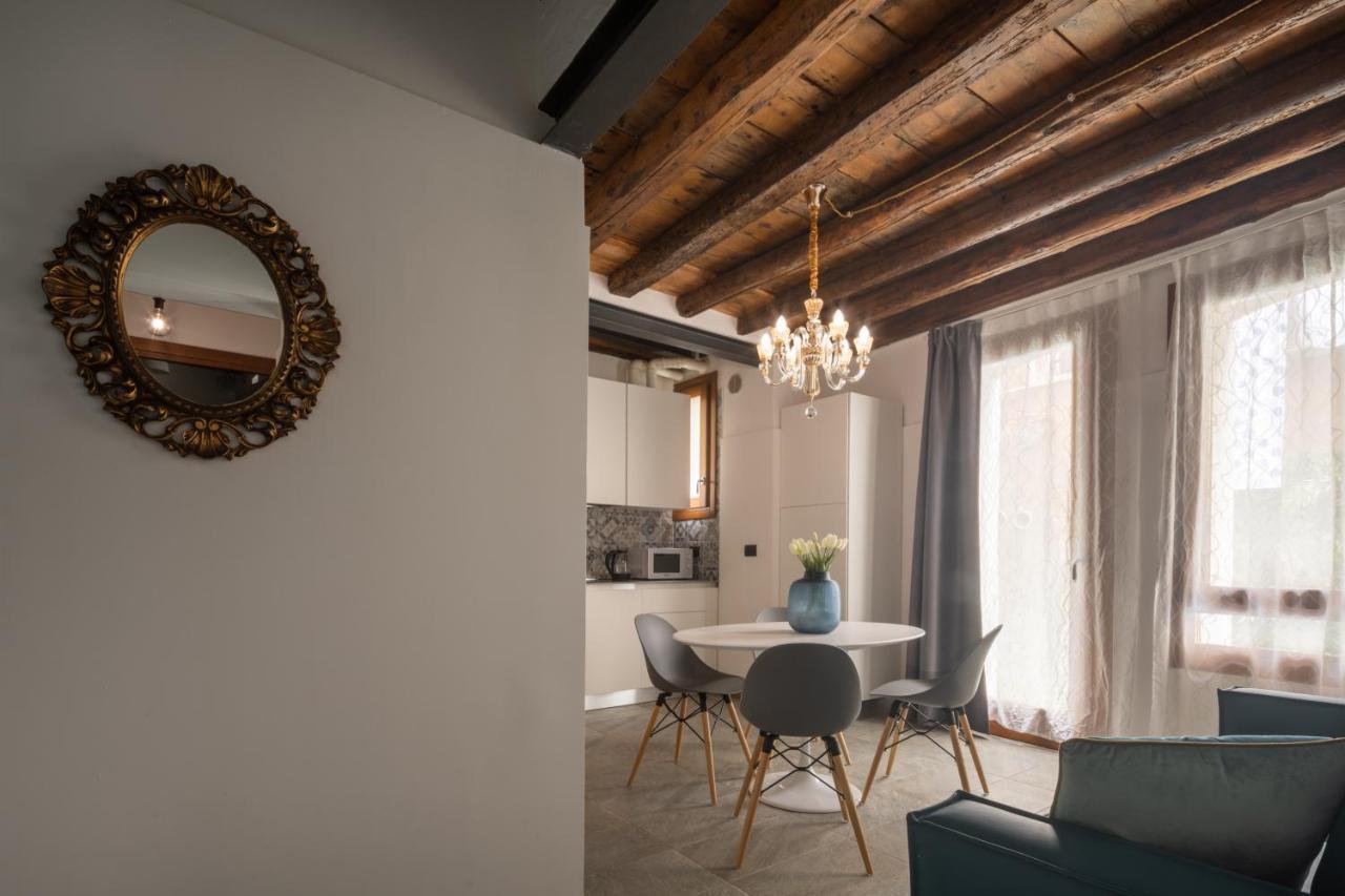 Castello Apartment With Garden R&R Венеція Екстер'єр фото